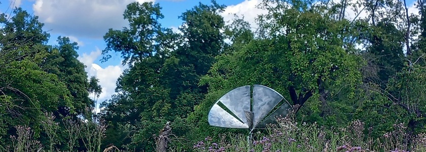 George Rickey: Two Conical Segments Gyratory II, 1979